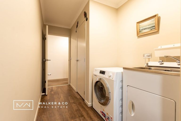 Photo of property in 33 Hildreth Street, Trentham, Upper Hutt, 5018