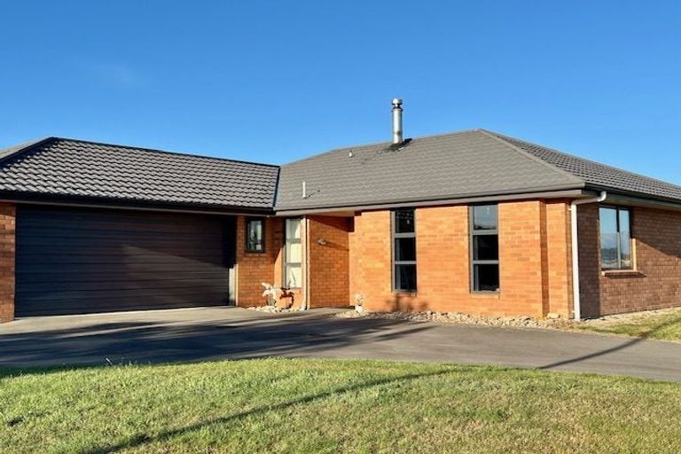 Photo of property in 1 Reeds Road, Darfield, 7510