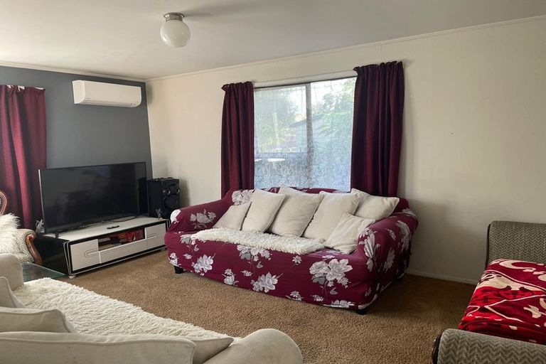 Photo of property in 23 Armada Drive, Ranui, Auckland, 0612