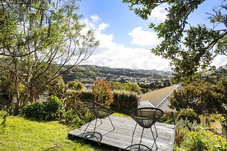 Photo of property in 12 Liffey Crescent, Island Bay, Wellington, 6023