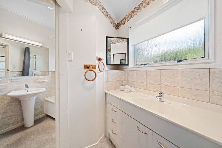 Photo of property in 2 Dalton Court, Pukekohe, 2120