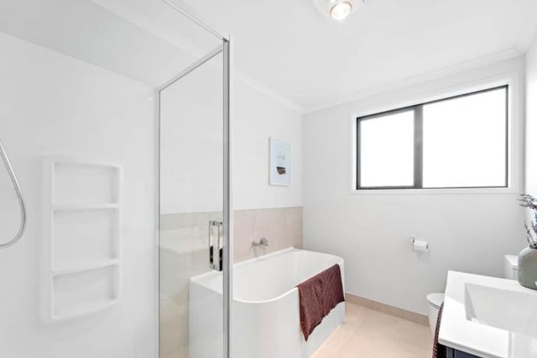 Photo of property in 1 Paapaakiri Loop, Takanini, 2112