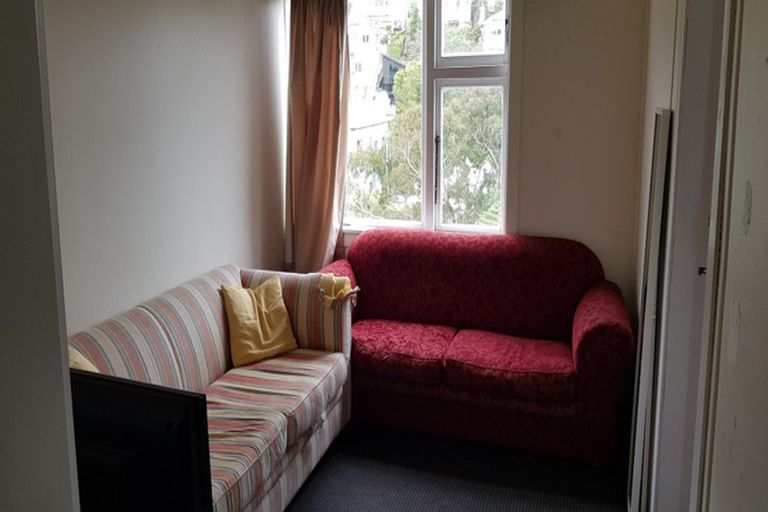 Photo of property in 9 Hadfield Terrace, Kelburn, Wellington, 6012