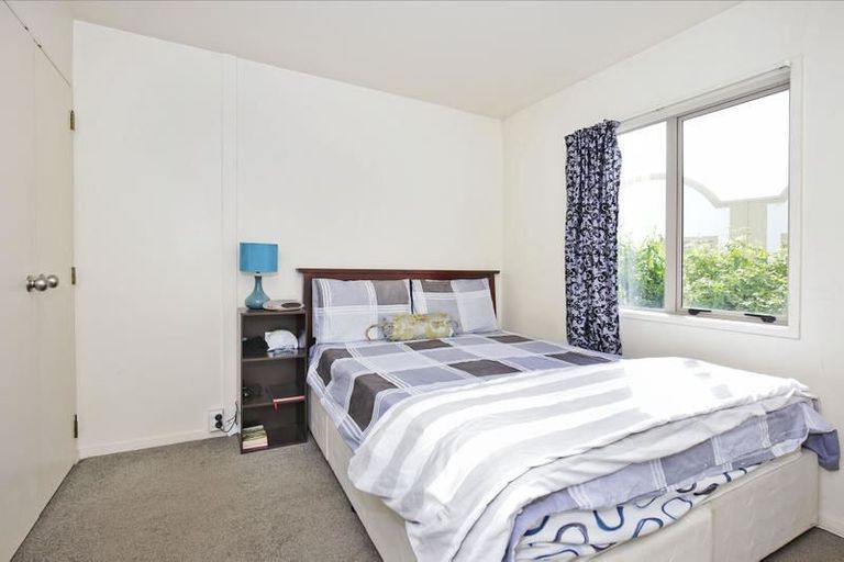 Photo of property in Emery Gardens, 5/4 Ambrico Place, New Lynn, Auckland, 0600