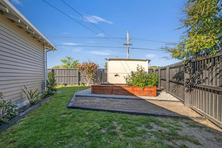 Photo of property in 54 Marriotts Road, North New Brighton, Christchurch, 8083