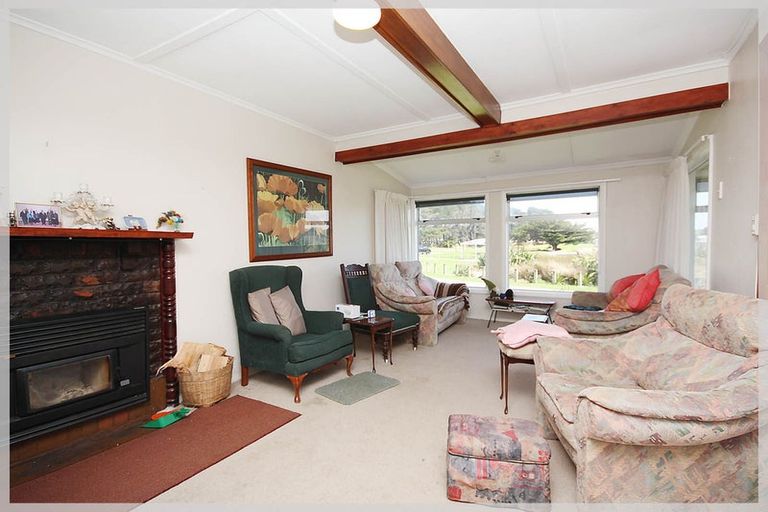Photo of property in 3 Nash Parade, Foxton Beach, Foxton, 4815