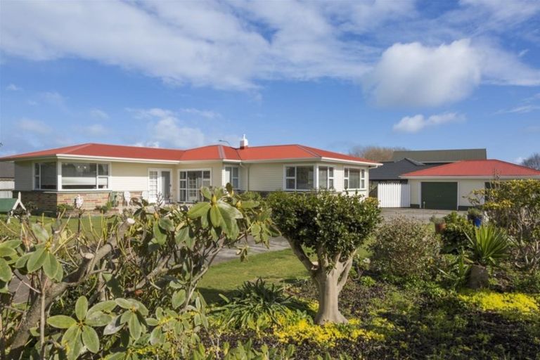 Photo of property in 187 Waihi Road, Hawera, 4610