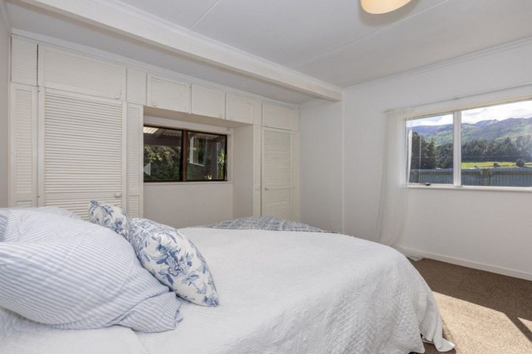 Photo of property in 2 Mclennan Road, Hawea Flat, Wanaka, 9382