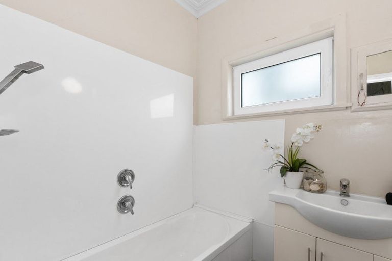 Photo of property in 24 Ngarua Road, Waitoa, 3310