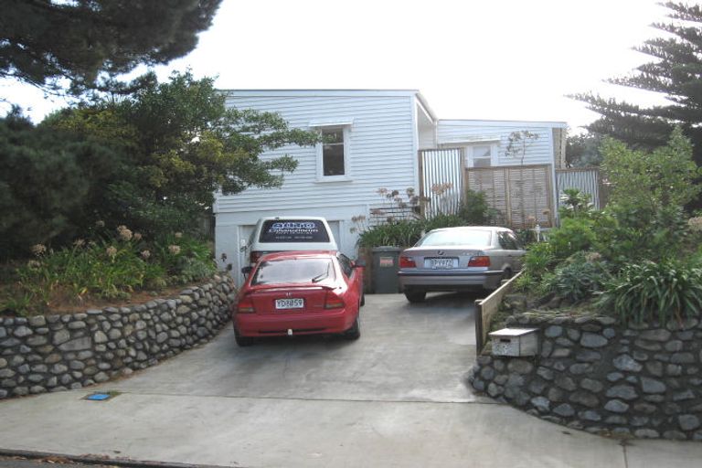 Photo of property in 3 Victor Road, Raumati Beach, Paraparaumu, 5032