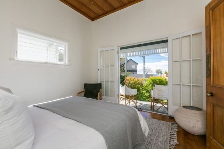 Photo of property in 62 Charles Street, Westshore, Napier, 4110