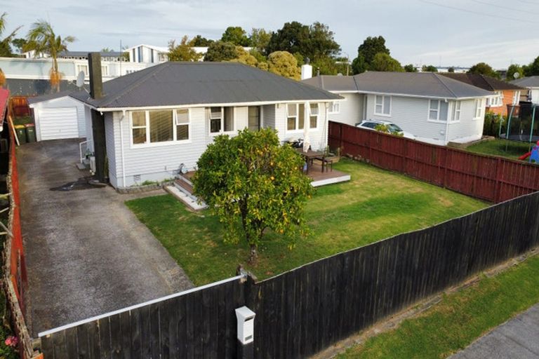 Photo of property in 10 Mangos Place, Pakuranga, Auckland, 2010