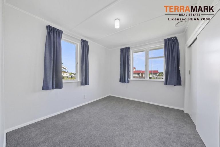 Photo of property in 9 Hewson Crescent, Otaki Beach, Otaki, 5512