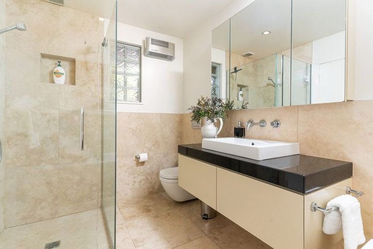 Photo of property in 236 Cashmere Road, Hoon Hay, Christchurch, 8025