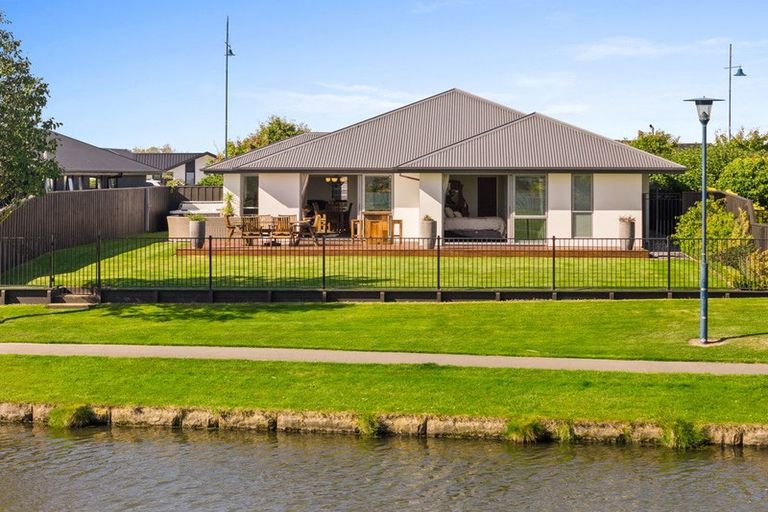 Photo of property in 62 Tiritiri Moana Drive, Pegasus, 7612