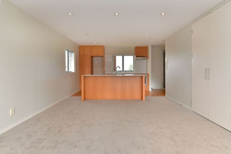 Photo of property in 315/252 Centreway Road, Orewa, 0931