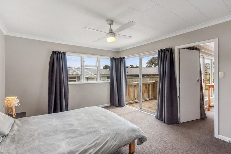Photo of property in 53a Elizabeth Street, Waikanae, 5036