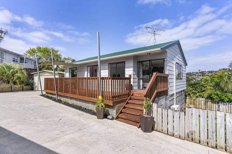 Photo of property in 36 Brian Crescent, Stanmore Bay, Whangaparaoa, 0932