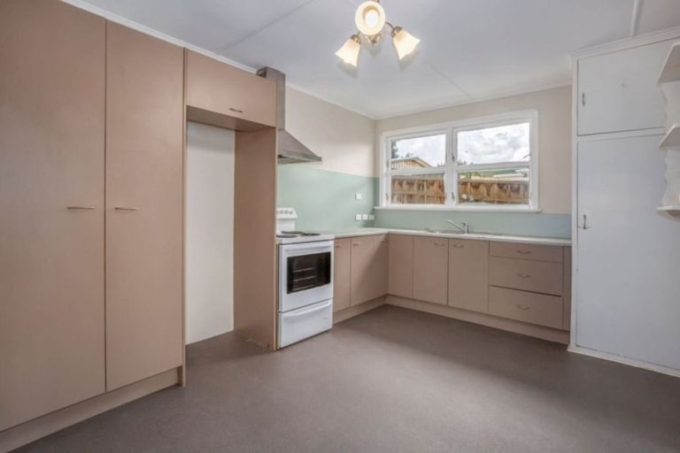 Photo of property in 23 Levant Street, Cannons Creek, Porirua, 5024
