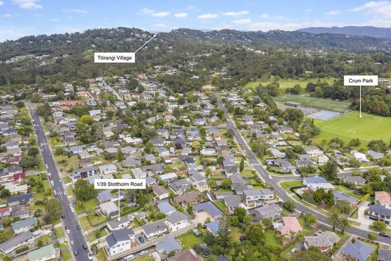 Photo of property in 1/39 Stottholm Road, Titirangi, Auckland, 0604
