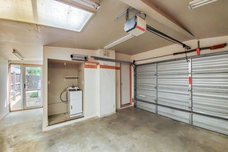 Photo of property in 17a Brockworth Place, Riccarton, Christchurch, 8011