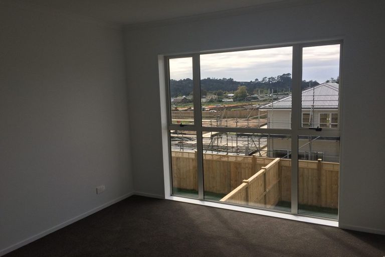 Photo of property in 7 Forbes Mccammon Drive, Swanson, Auckland, 0614