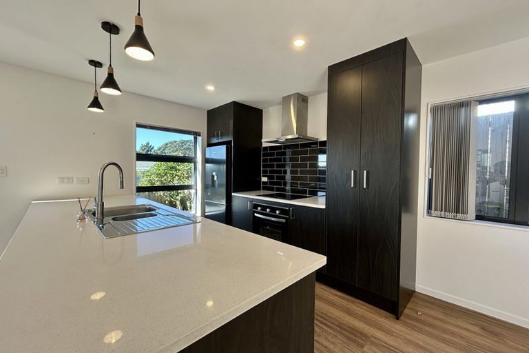 Photo of property in 78d Lincoln Park Avenue, Massey, Auckland, 0614