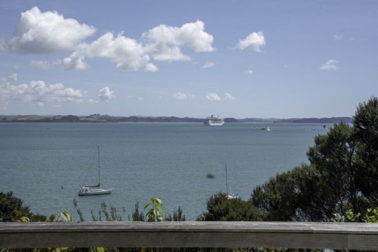 Photo of property in 22 Taiaruru Way, Russell, 0272