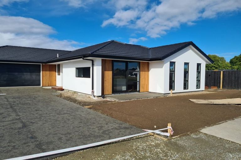Photo of property in 25 Malaga Crescent, Harewood, Christchurch, 8051