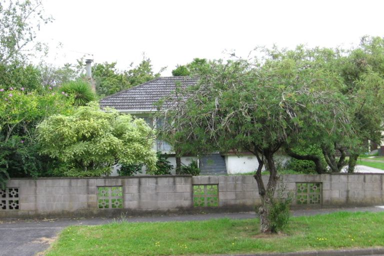 Photo of property in 63 Kay Drive, Blockhouse Bay, Auckland, 0600