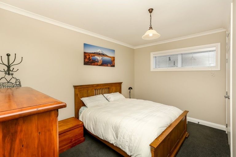 Photo of property in 20 Dorset Avenue, Westown, New Plymouth, 4310