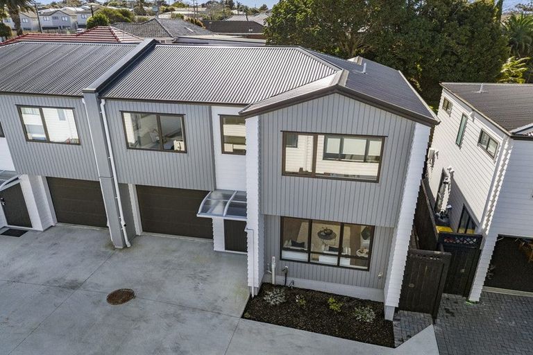 Photo of property in 46c Patons Road, Howick, Auckland, 2014