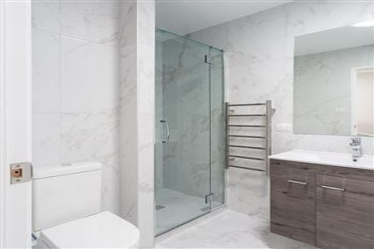 Photo of property in 2a Makura Road, Long Bay, Auckland, 0630