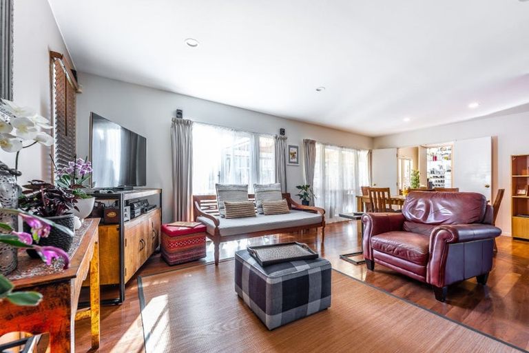 Photo of property in 1/31 William Souter Street, Forrest Hill, Auckland, 0620