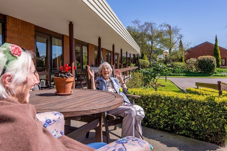 Photo of property in 79 Glover Road, Hawera, 4610