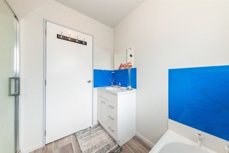 Photo of property in 5 Parrs Cross Road, Henderson, Auckland, 0612