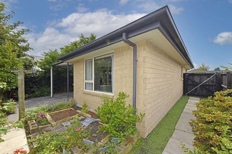 Photo of property in 4/16 Hare Street, Ilam, Christchurch, 8041