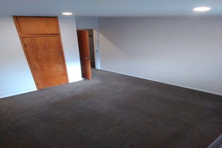 Photo of property in 1/41 Ellice Road, Totara Vale, Auckland, 0629