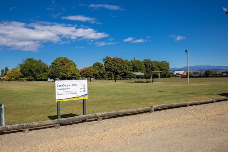 Photo of property in 24 Giblin Street, Richmond, 7020