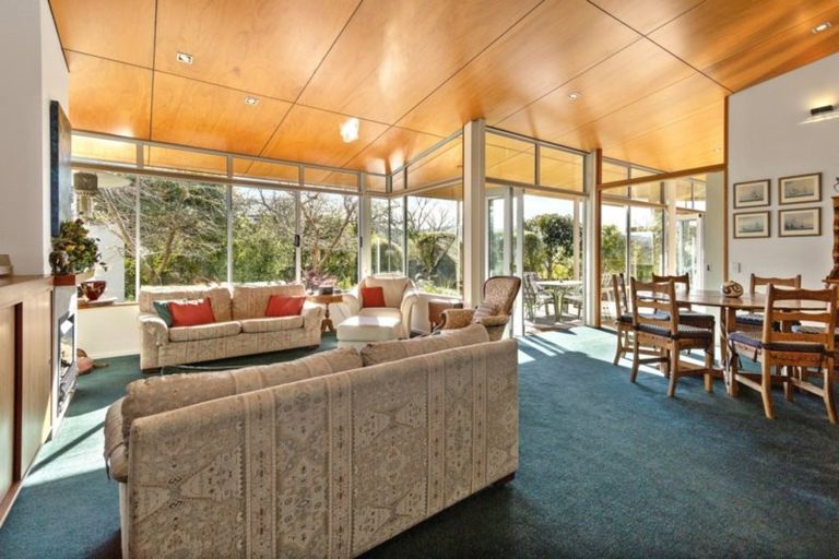 Photo of property in 33 Sylvan Way, Silverstream, Upper Hutt, 5019