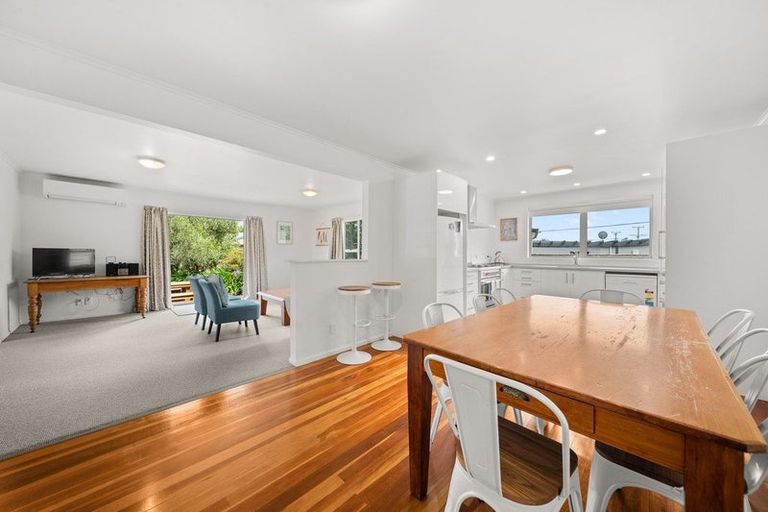 Photo of property in 30 Cologne Street, Martinborough, 5711