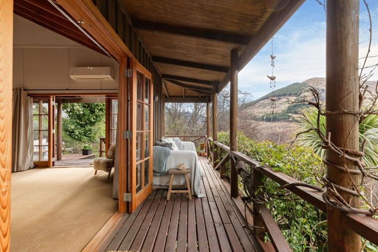 Photo of property in 16 Moonlight Track, Arthurs Point, Queenstown, 9371