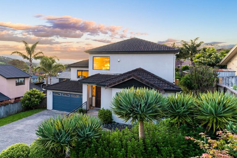 Photo of property in 37 Virginia Street, Henderson, Auckland, 0612