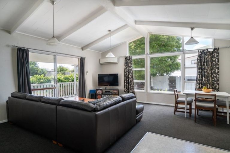 Photo of property in 28 Invergarry Road, Hilltop, Taupo, 3330