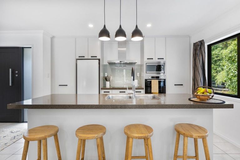 Photo of property in 7c Puka Place, Inglewood, 4330