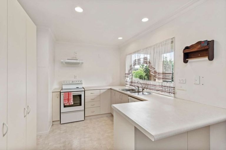 Photo of property in 1/17 Youngs Road, Papakura, 2110