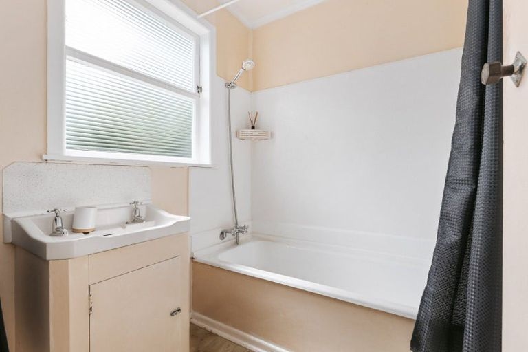 Photo of property in 93 Oceanview Road, Mount Maunganui, 3116