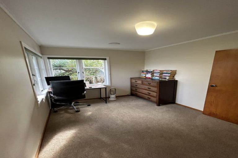Photo of property in 3 Alma Street, Te Atatu South, Auckland, 0610