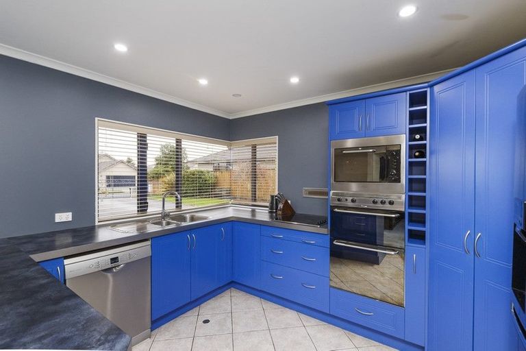 Photo of property in 7 La Lena Grove, Fitzherbert, Palmerston North, 4410