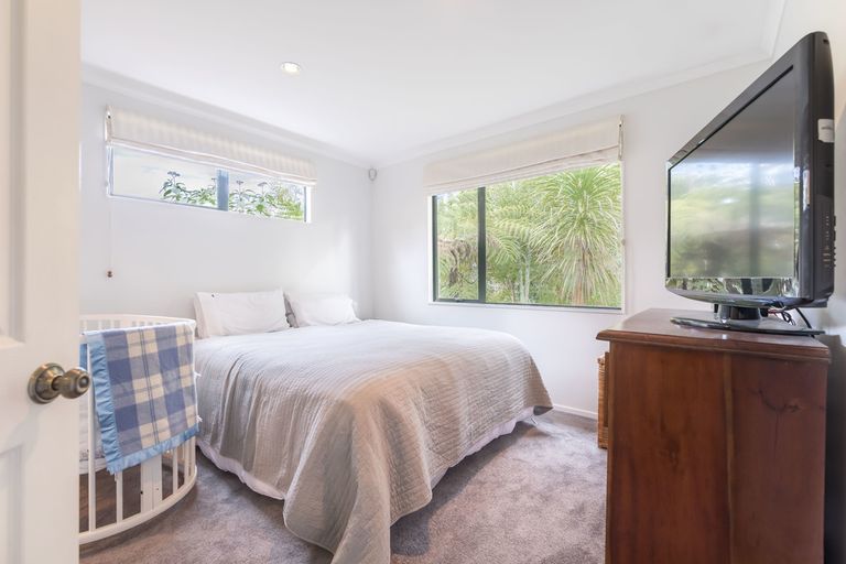 Photo of property in 31a Konini Road, Titirangi, Auckland, 0604